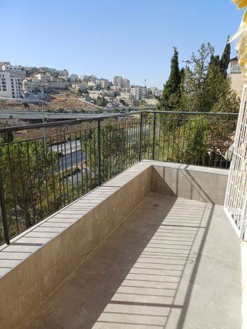 דירה למכירה בירושלים — 4