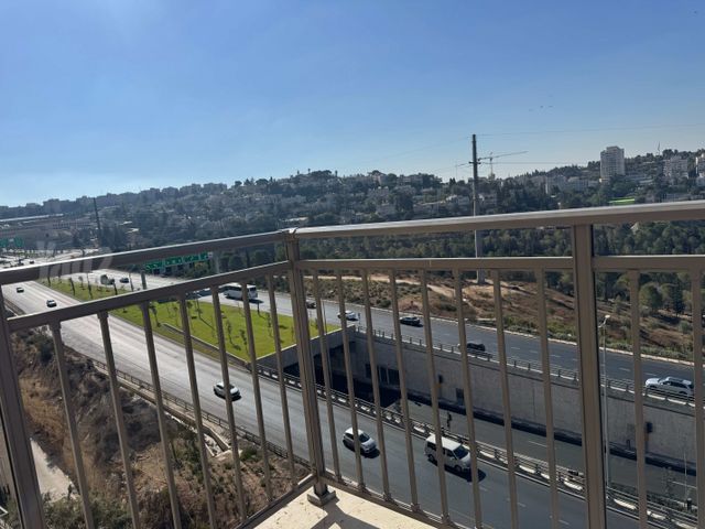 דירה למכירה בירושלים — 4