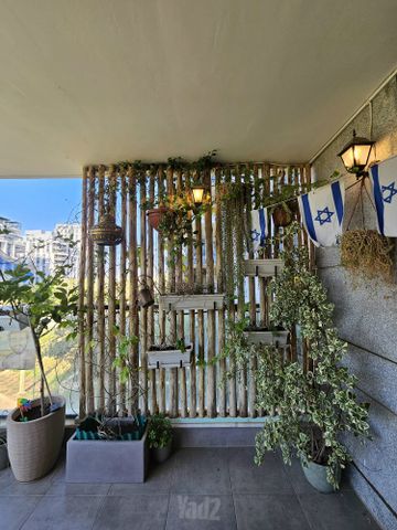 חרמון 7
