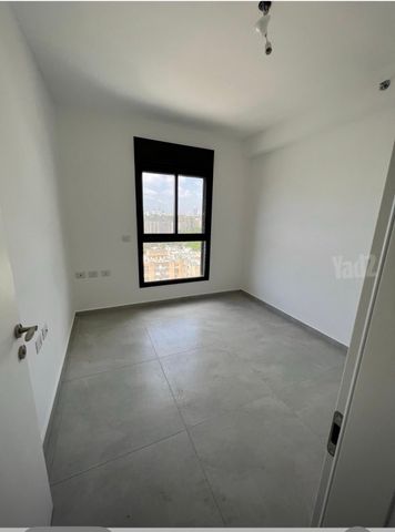 תמונה 2 של דירת 4 חדרים להשכרה בתל אביב יפו