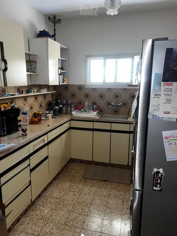 דובדבן 61
