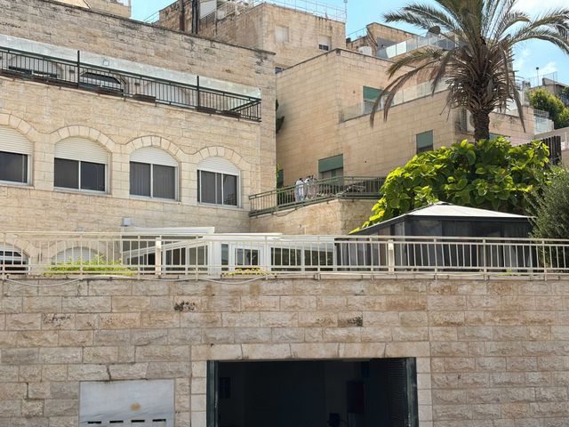 דירת גן להשכרה בירושלים — 4