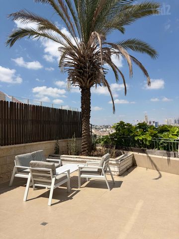דירת גן להשכרה בירושלים — 5