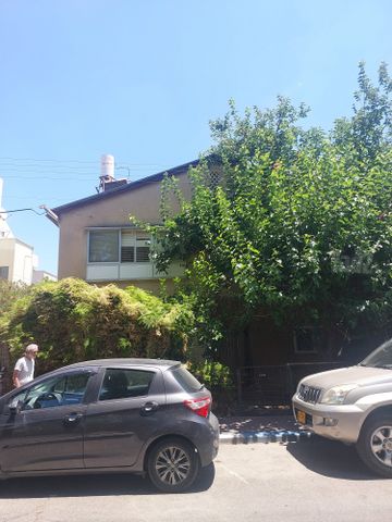 ריינס 9
