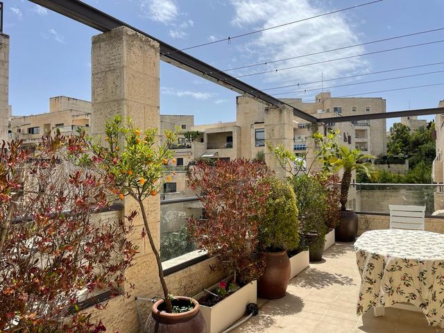 גג/ פנטהאוז, ירושלים