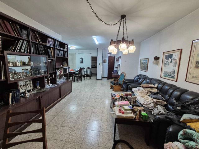 עזרא 