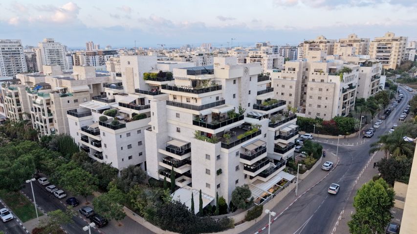 יוסף נקר 