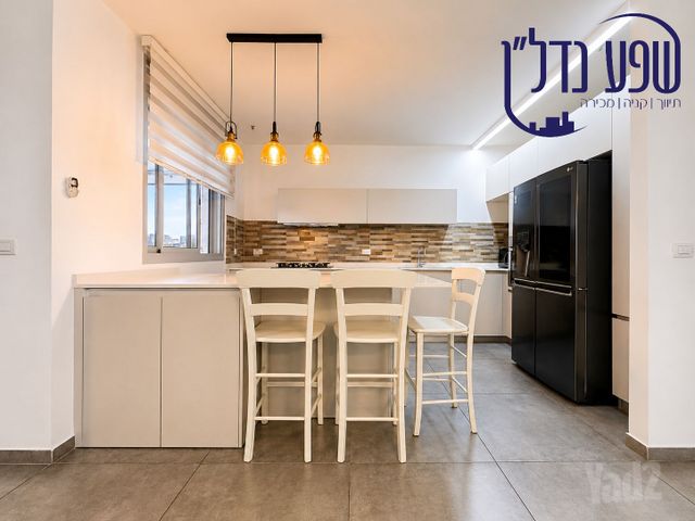 Holon, Israel 5