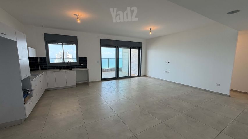 תמונה 7 של דירת 5 חדרים להשכרה בנתניה