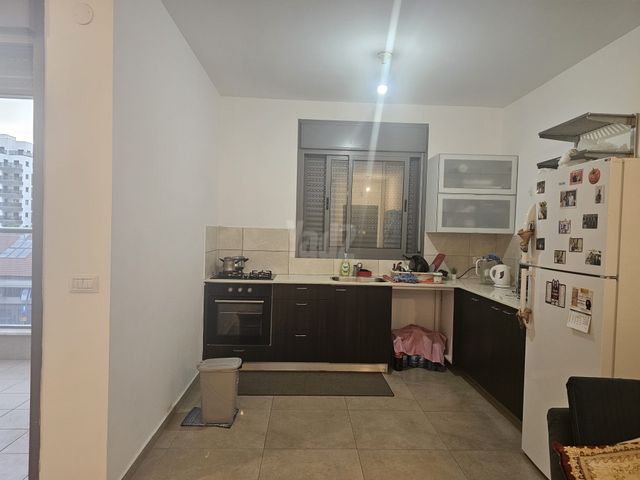 תמונה 2 של דירת 3 חדרים להשכרה בחולון
