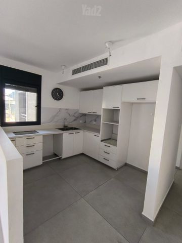 דירה להשכרה בירושלים (תיווך) — 2
