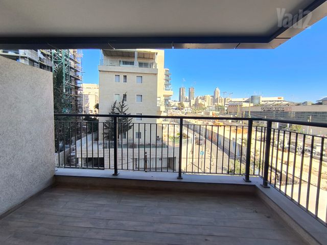 דירה להשכרה בירושלים (תיווך) — 3
