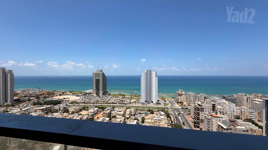 תמונה 3 של דירת 5 חדרים להשכרה בנתניה