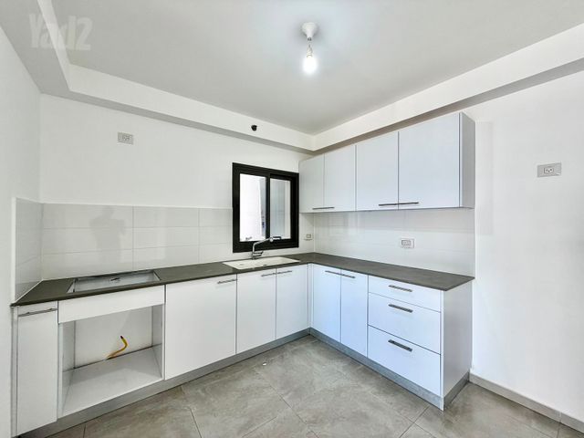 תמונה 8 של דירת 5 חדרים להשכרה בנתניה