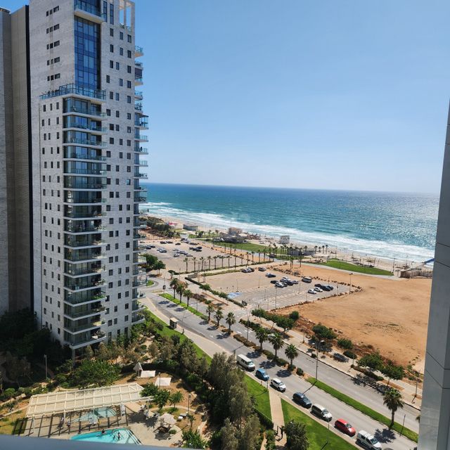 שדרות רחבעם זאבי 