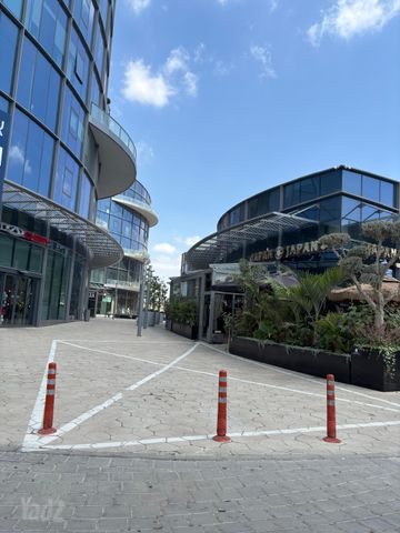 מרכז מסחרי ישפרו סנטר 