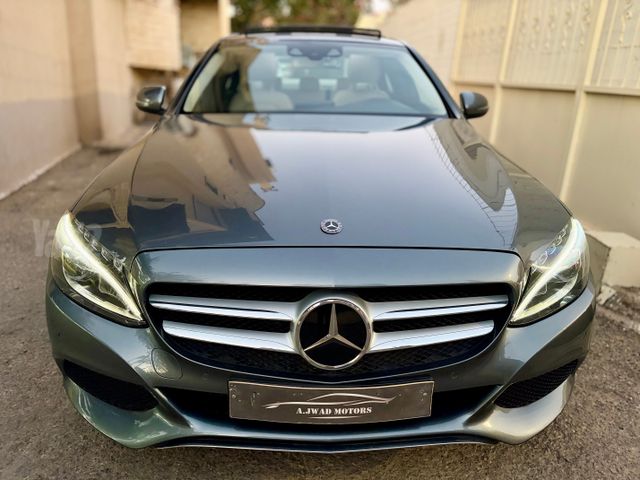 מודעת רכב מרצדס-בנץ C-class