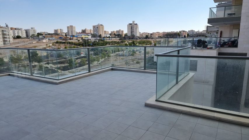 ירושלים 26