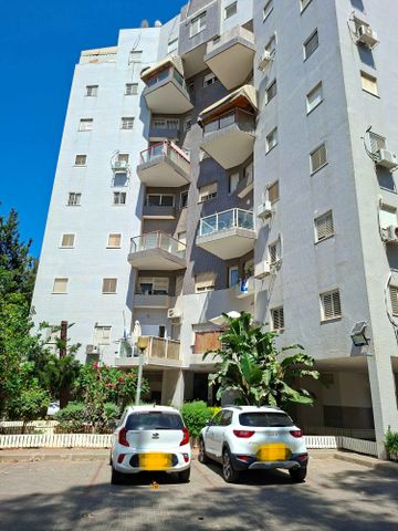 פרנק 24