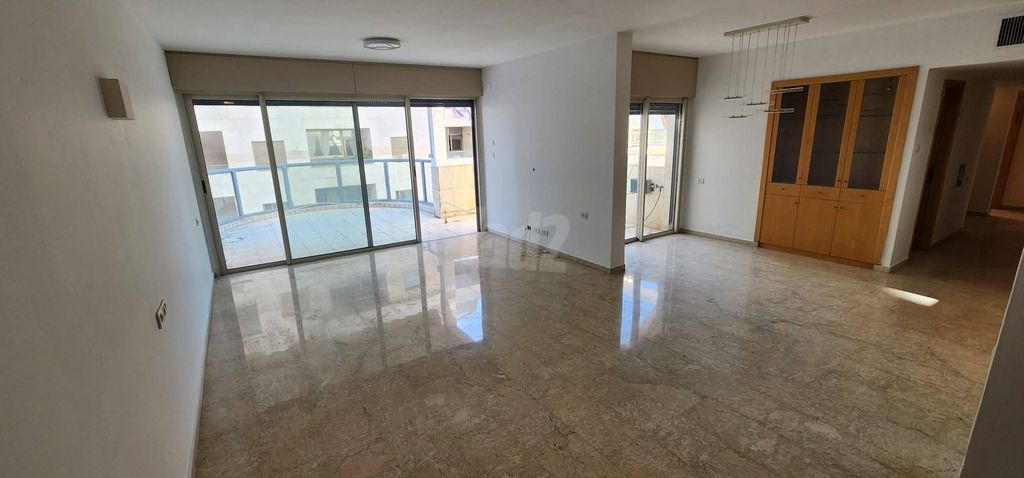דירה למכירה בתל אביב יפו (תיווך) — 2
