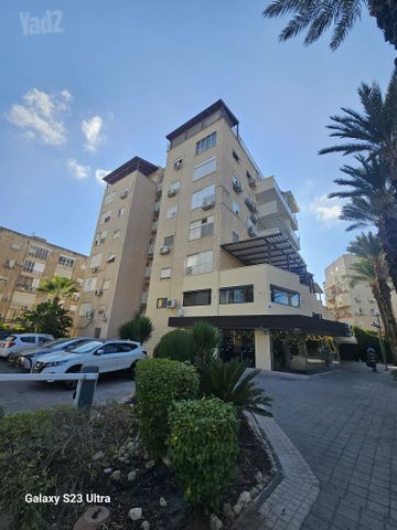 שדרות בן גוריון 73