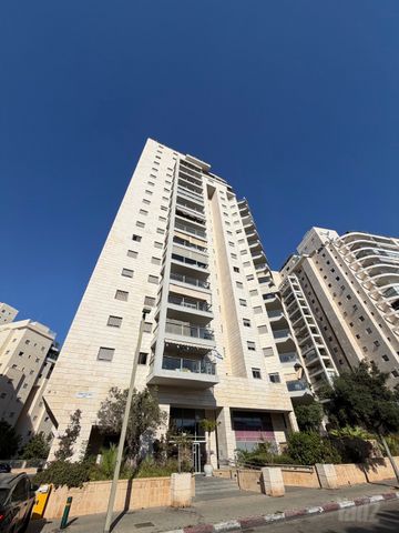 אריה בראון 