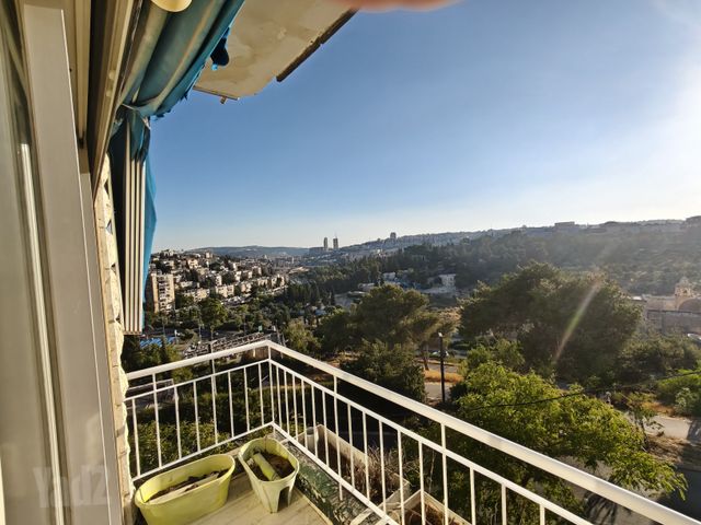 דירה להשכרה בירושלים (תיווך) — 2