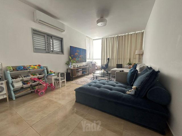 טרומפלדור 2