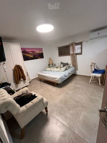 הדס 74