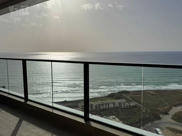 תמונה 3 של דירת 4.5 חדרים להשכרה בנתניה