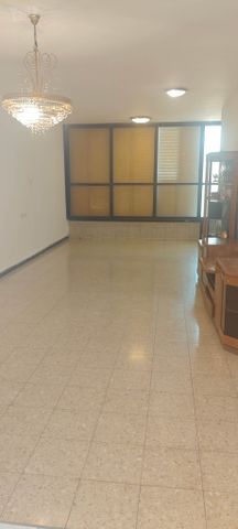 דרך זאב ז'בוטינסקי 62