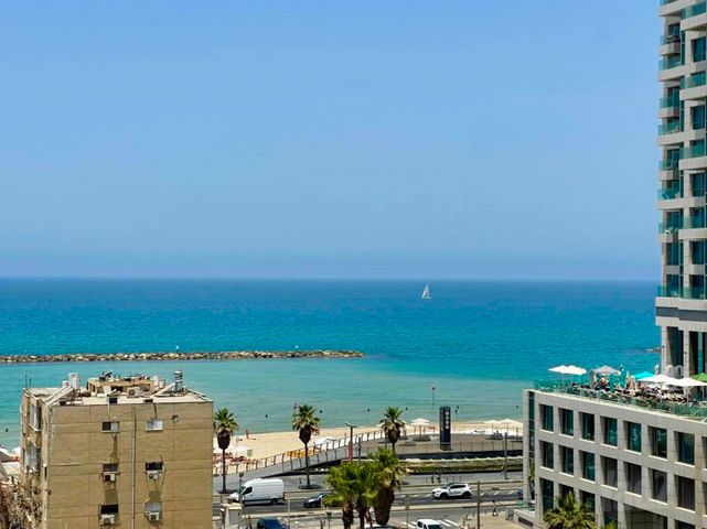 נחמיה 