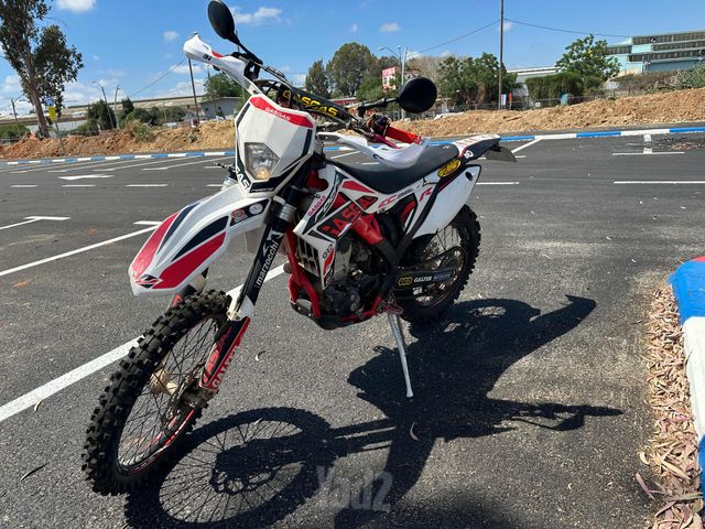מודעת רכב גאס-גאס EC250F