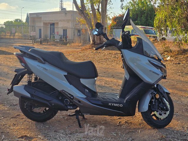 מודעת רכב קימקו איקס טאון CT 250