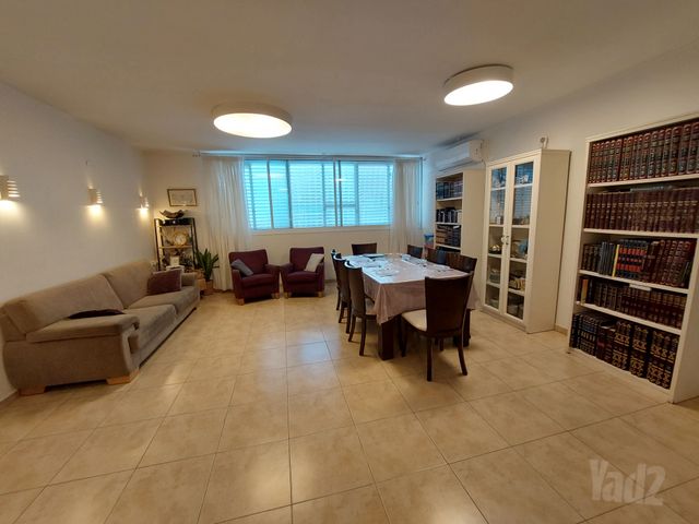 טרומפלדור 33