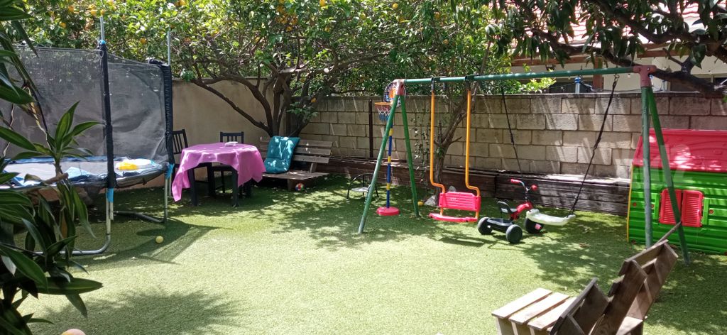 האלון 25