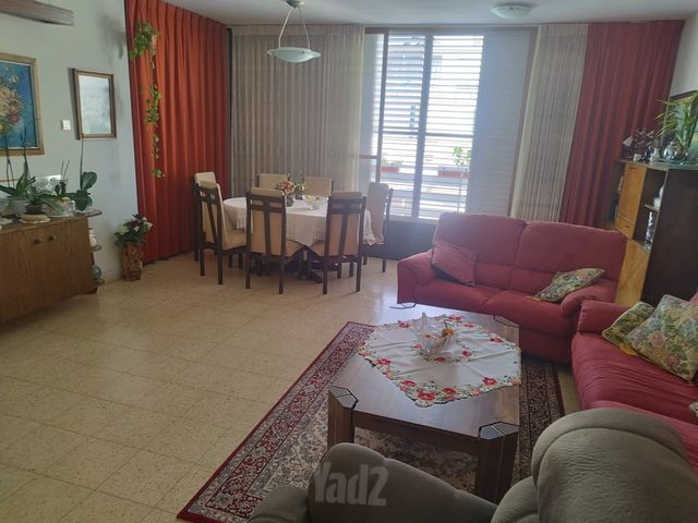 סמילנסקי 61