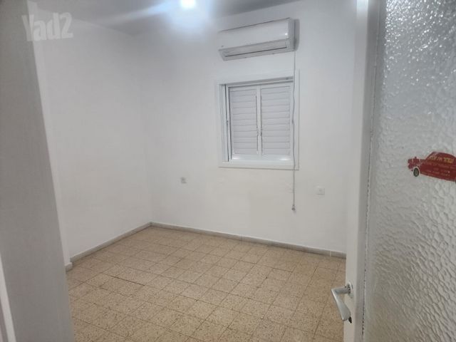 הנביאים 40