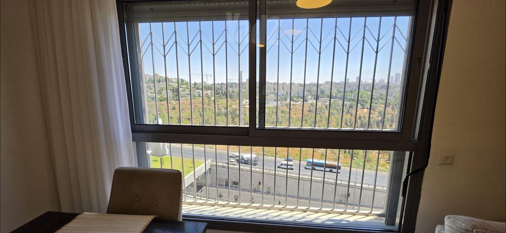 דירה למכירה בירושלים — 3