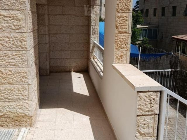 דירה למכירה בירושלים — 3