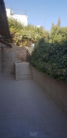 יחידת דיור להשכרה בירושלים — 2