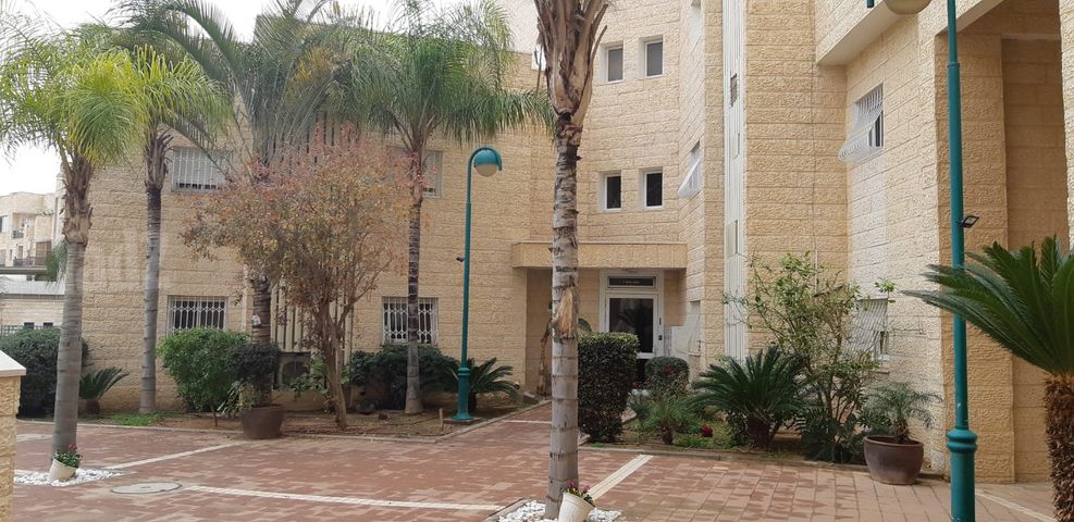 פרופסור שמשון עמיצור 2