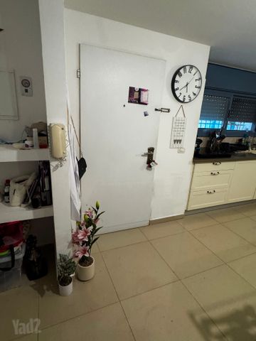 גפן 9