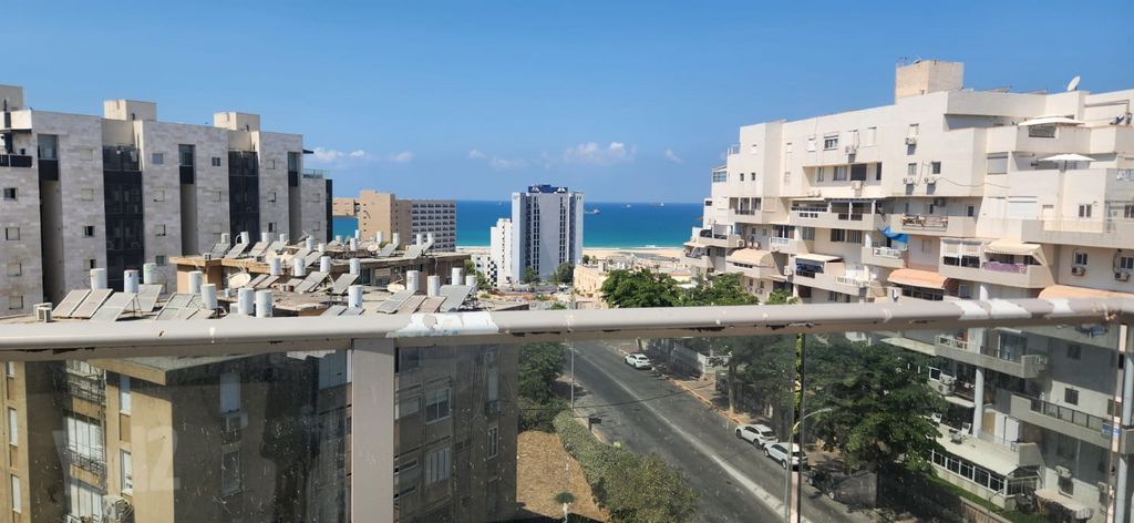 ז'בוטינסקי 8