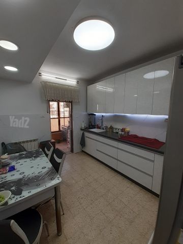 דירה למכירה בירושלים (תיווך) — 4