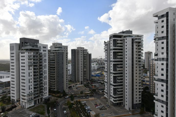 יונתן רטוש 