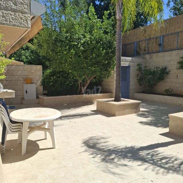 יהודה 108