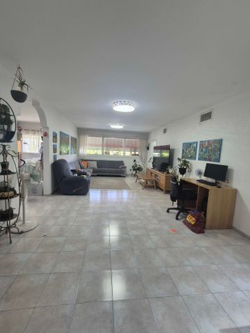אלחריזי 
