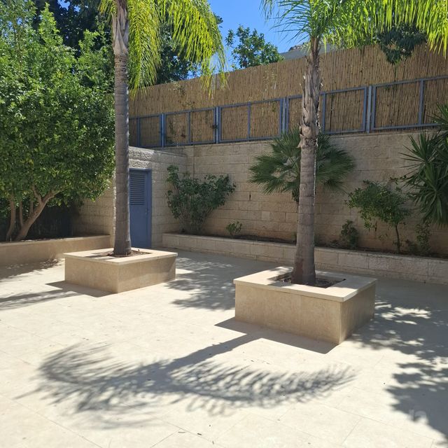 יהודה 108