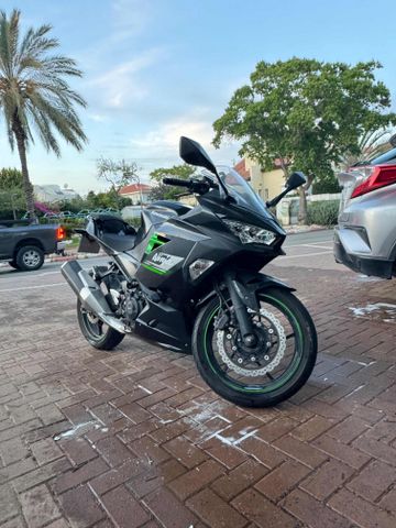 מודעת רכב קאוואסאקי נינג'ה 400